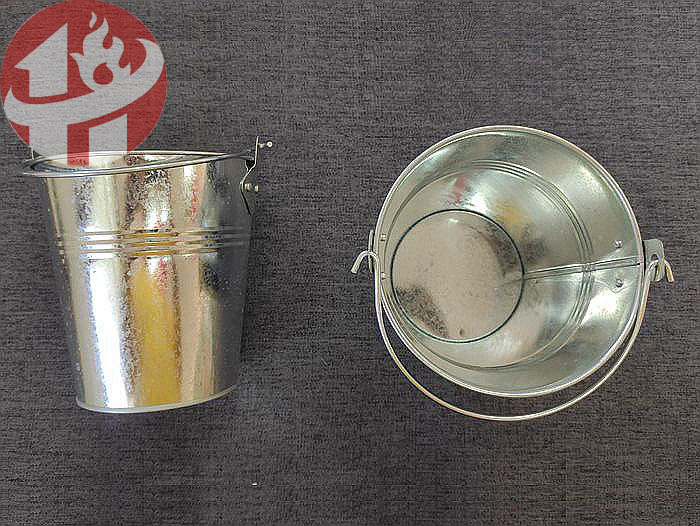 Oil receiving barrel